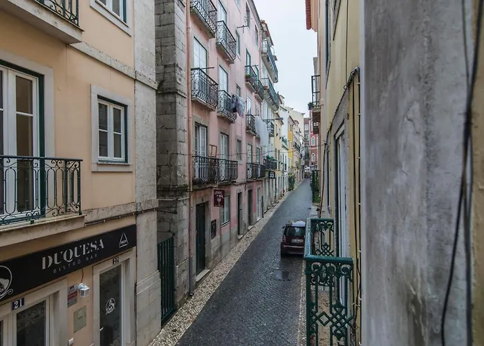 Lovelystay - Vintage Flat Near Santa Justa Elevator!