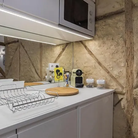 Lovelystay - Vintage Flat Near Santa Justa Elevator! Lissabon Exterior foto